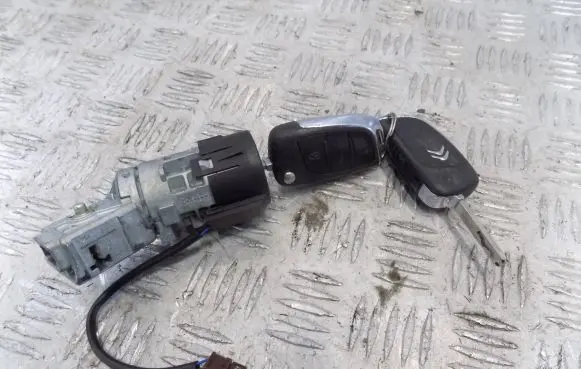Citroen C4 II Ignition lock