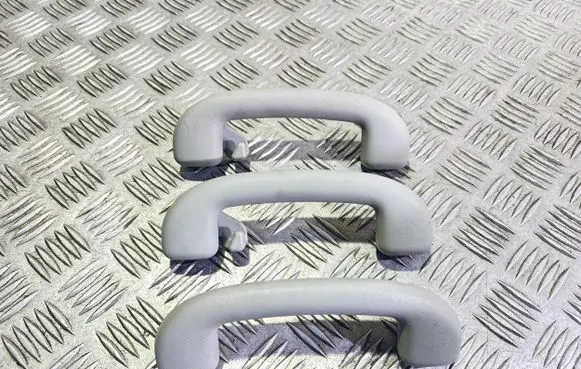 Suzuki SX4 S-Cross A set of handles for the ceiling 