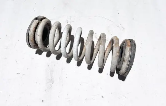 BMW 8 E31 Rear coil spring 33531137958