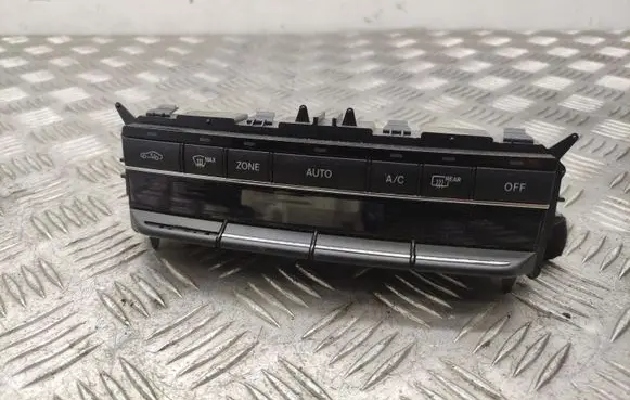 Mercedes-Benz E W212 Climate control unit A2129008608