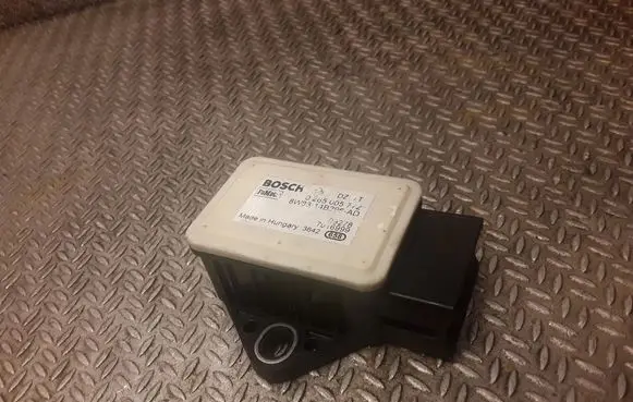 Jaguar XF X250 Yaw turn rate sensor 8W8314B296AD