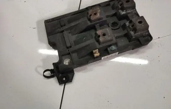 Battery box tray