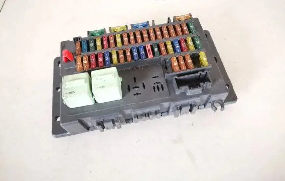 Mini One - Cooper R50 - 53 Fuse box set 518030317 160133230802