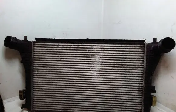 Volkswagen PASSAT B7 Intercooler radiator 3C0145805AK