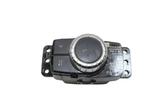 Mercedes-Benz B W246 W242 Head unit multimedia control A2469001309 A2469013302