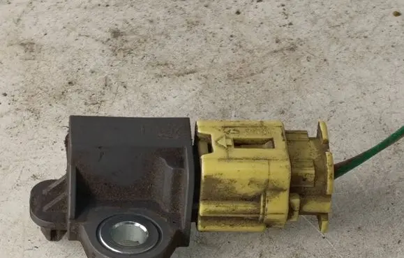 Renault Kadjar Airbag deployment crash/impact sensor 985813RA0A 11212016