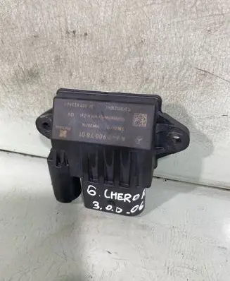 Jeep Grand Cherokee (WK) Glow plug pre-heat relay A6429007801