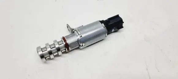 Renault Clio V Camshaft speed sensor 237963RC0A 8200413185