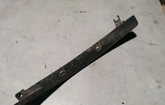 Rear bumper corner part panel trim