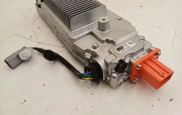 Lexus RX V Voltage converter inverter G927042060