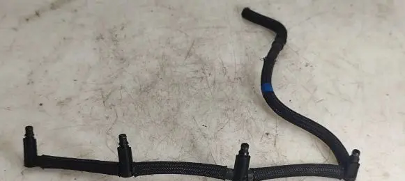 Fuel return line/hose