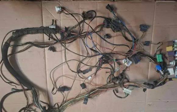 Jaguar XJ X308 Loading door wiring loom LNB3070B
