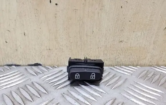 Volvo XC60 Central locking switch button 30710476