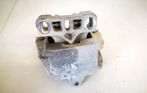 Volkswagen Golf IV Engine mount bracket 1j0199555