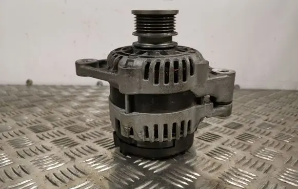 Opel Zafira C Generator/alternator 13579668