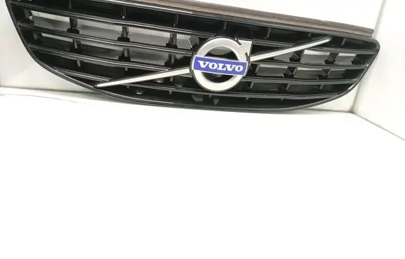 Volvo XC60 Front grill 31425881 31457153 31425890