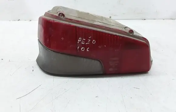 Peugeot 106 Rear/tail lights VALEO2186G
