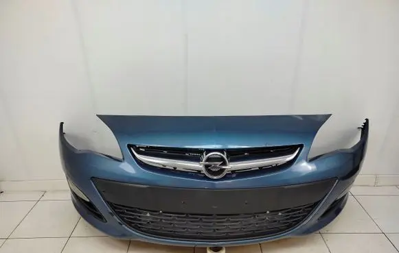 Opel Astra J Front bumper 