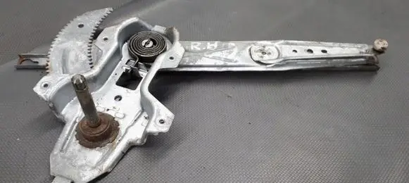 Honda Concerto Front window lifting mechanism without motor