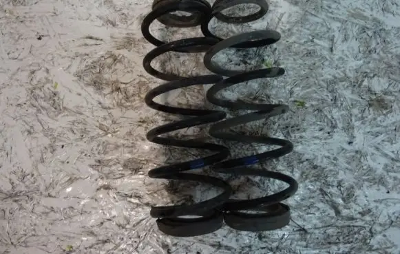 Mitsubishi Colt Rear coil spring