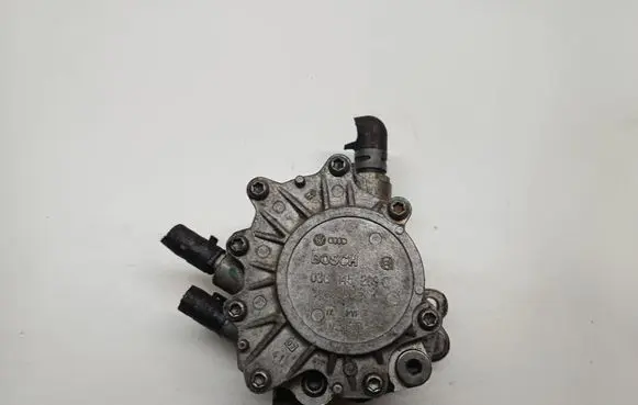 Volkswagen PASSAT B6 Vacuum pump 03G145209C 300008B1