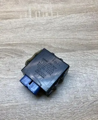 Toyota Hilux (AN10, AN20, AN30) Light module LCM 8264212050