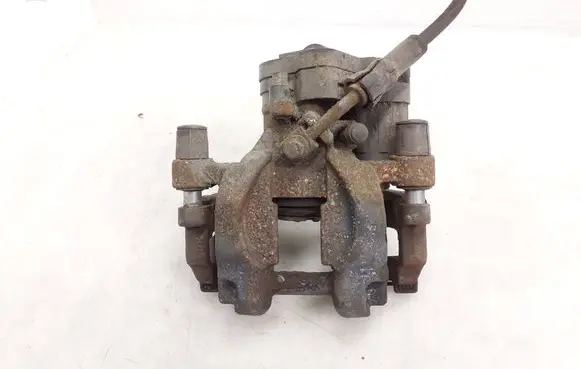 Volkswagen PASSAT B8 Rear brake caliper 