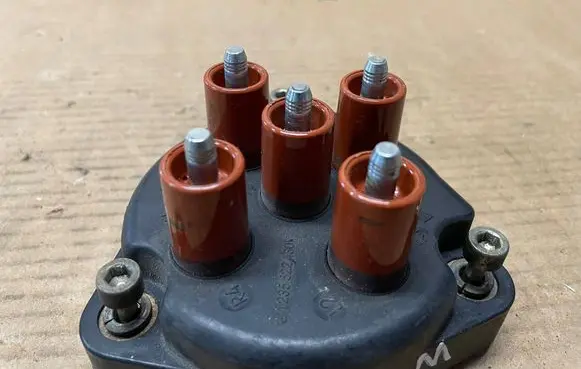 Mercedes-Benz S W140 Spark distributor cap 1191580102