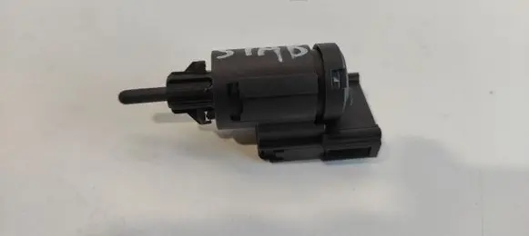 Skoda Fabia Mk1 (6Y) Brake pedal sensor switch 3B0945511A 19322007 130504