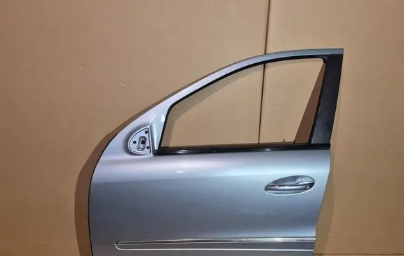 Mercedes-Benz ML W164 Front door 16409428