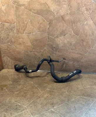 Engine coolant pipe/hose