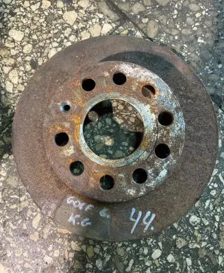 Volkswagen Golf VI Rear brake disc