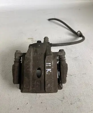 Toyota Prius (XW20) Front brake caliper