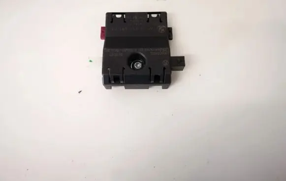 BMW 3 E90 E91 Antenna control unit 6520914149101 65.20914149101
