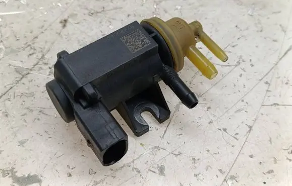 Volkswagen PASSAT CC Turbo solenoid valve 1K0906627B 23773 4011464A