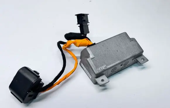 Volkswagen Jetta V Voltage converter inverter 1K0907155D