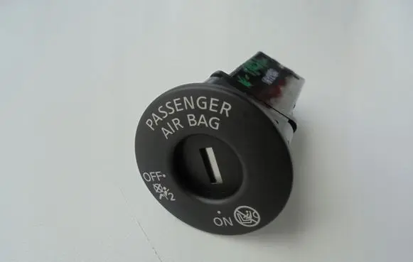 Nissan X-Trail T32 Passenger airbag on/off switch 16Y21S0