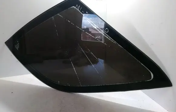 Mercedes-Benz ML W163 Rear side window