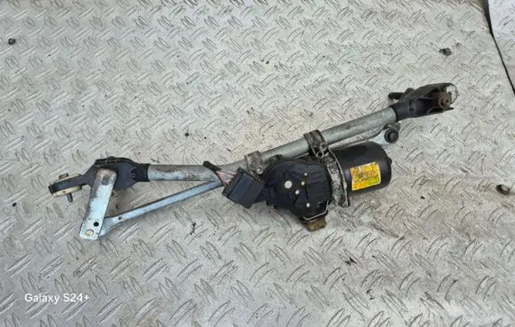 Renault Megane III Front wiper linkage and motor W000007226 W1794 9259072