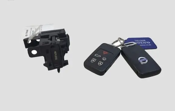 Volvo V40 Ignition lock AH4N15607AE 30659639 31252952