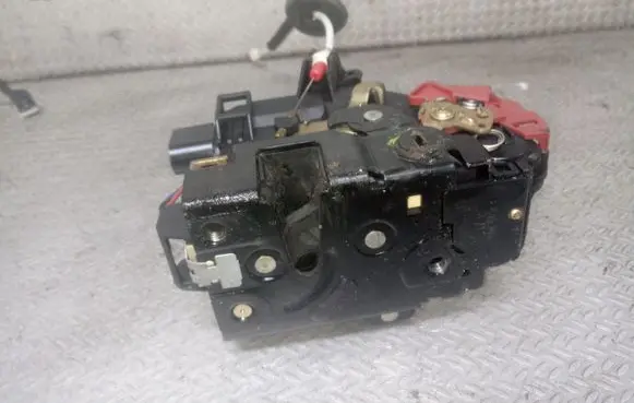 Audi A2 Rear door lock 8Z0839016A