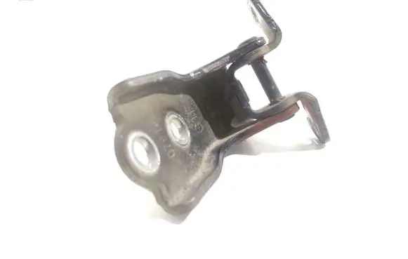 Opel Antara Front door lower hinge 07D18