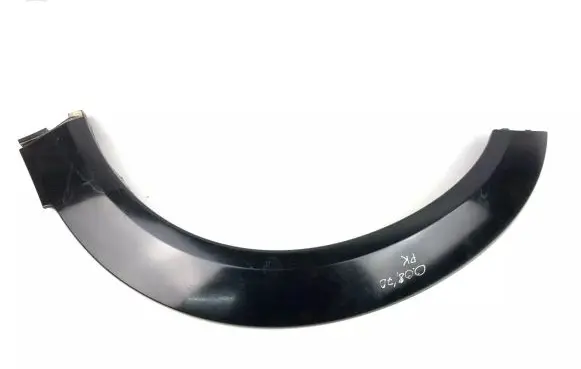 Subaru Outback Front arch trim 