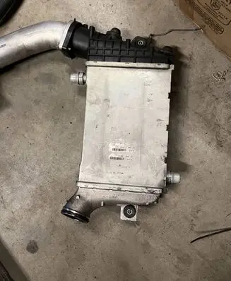 Mercedes-Benz E W213 Intercooler radiator A6420900414
