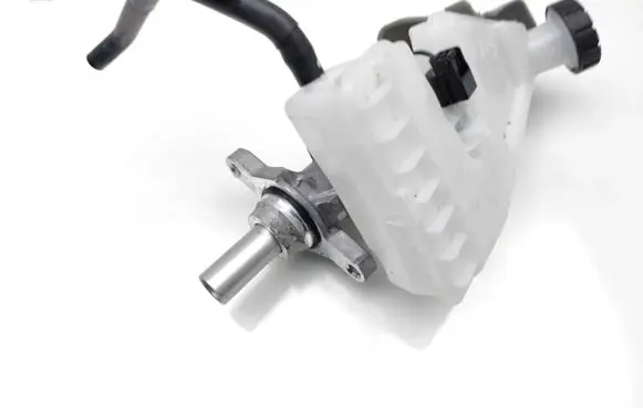 Renault Clio V Master brake cylinder
