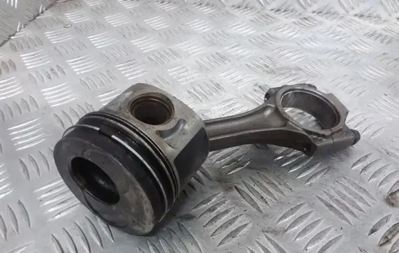 Volkswagen Golf IV Piston with connecting rod 22117946V200 038GDE