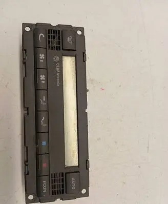 Volkswagen PASSAT B5.5 Climate control unit 6013966