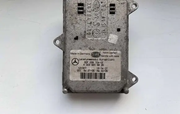 Mercedes-Benz CLS AMG C219 Headlight ballast module Xenon A0038205826 5DF00870402