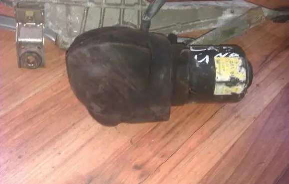 Renault Laguna I Wiper motor