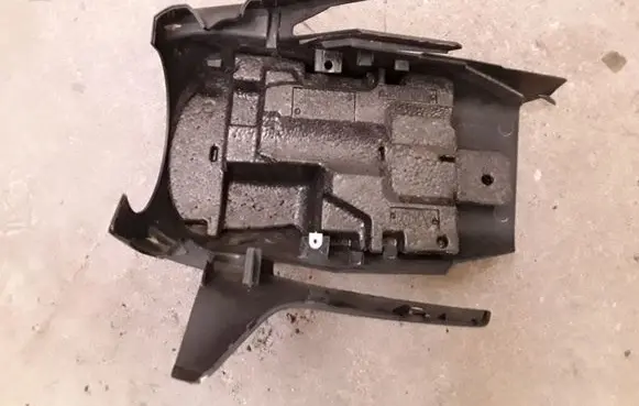 Steering wheel column trim